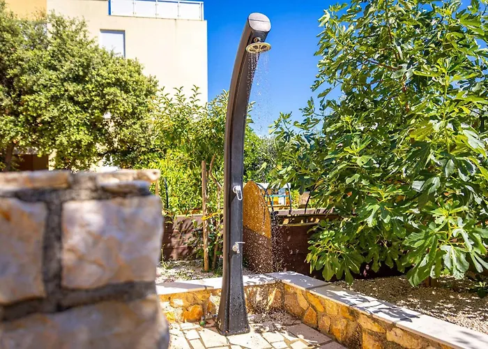 דירה Awesome In Barbat na Rabu